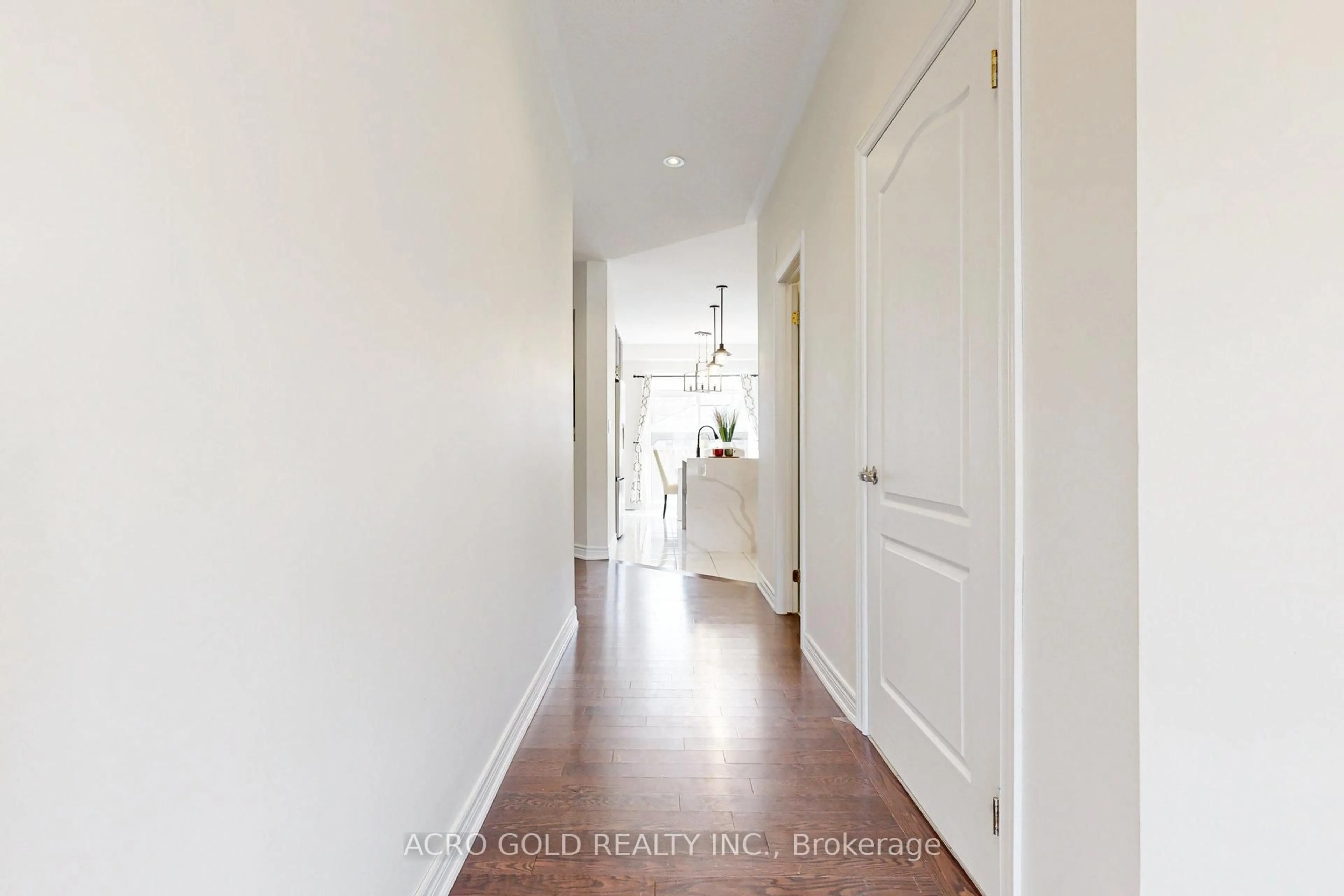 Indoor entryway for 4681 Ray Lane, Burlington Ontario L7M 0N9