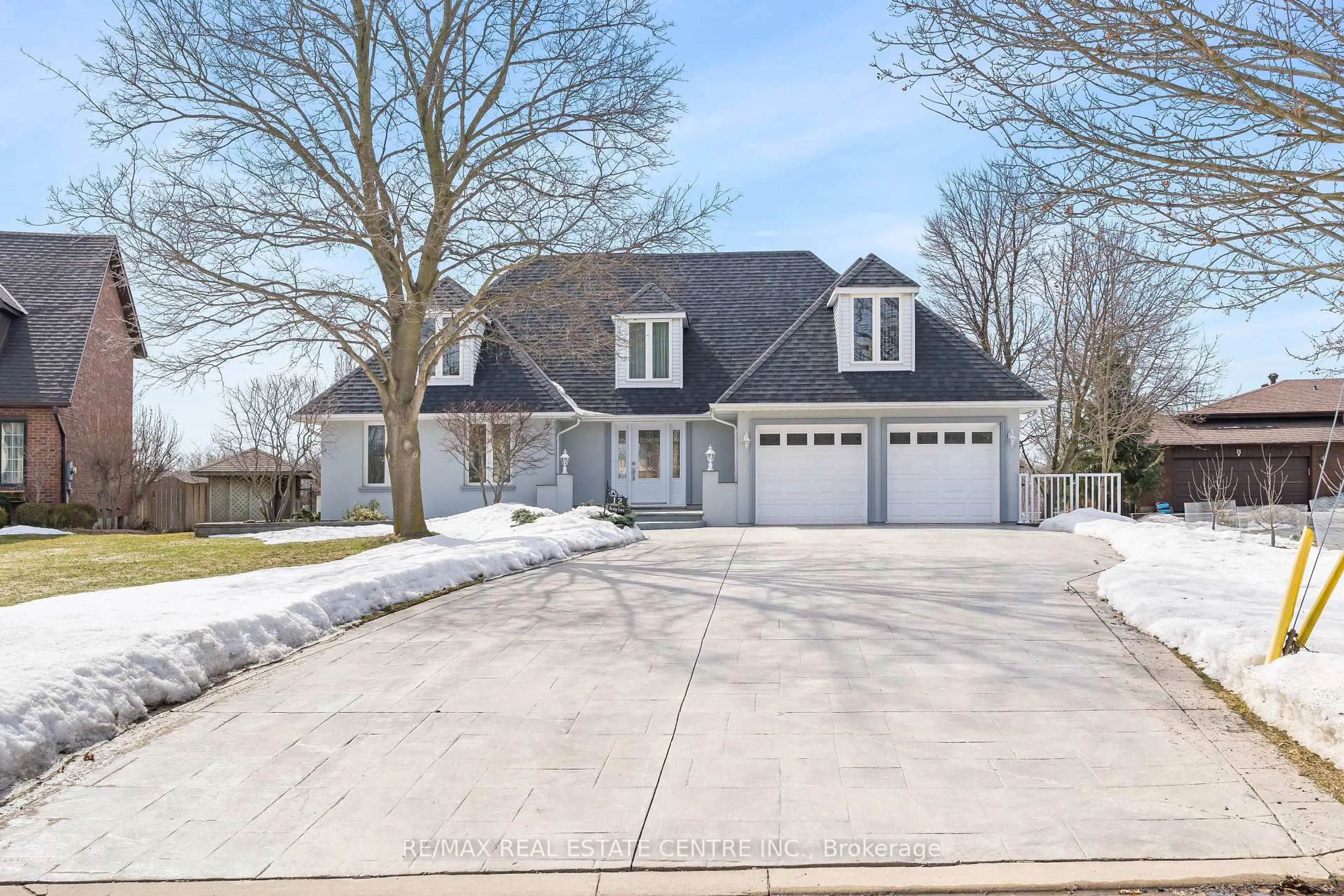 Home with brick exterior material, street for 12 Heslop Crt, Halton Hills Ontario L7G 4J4