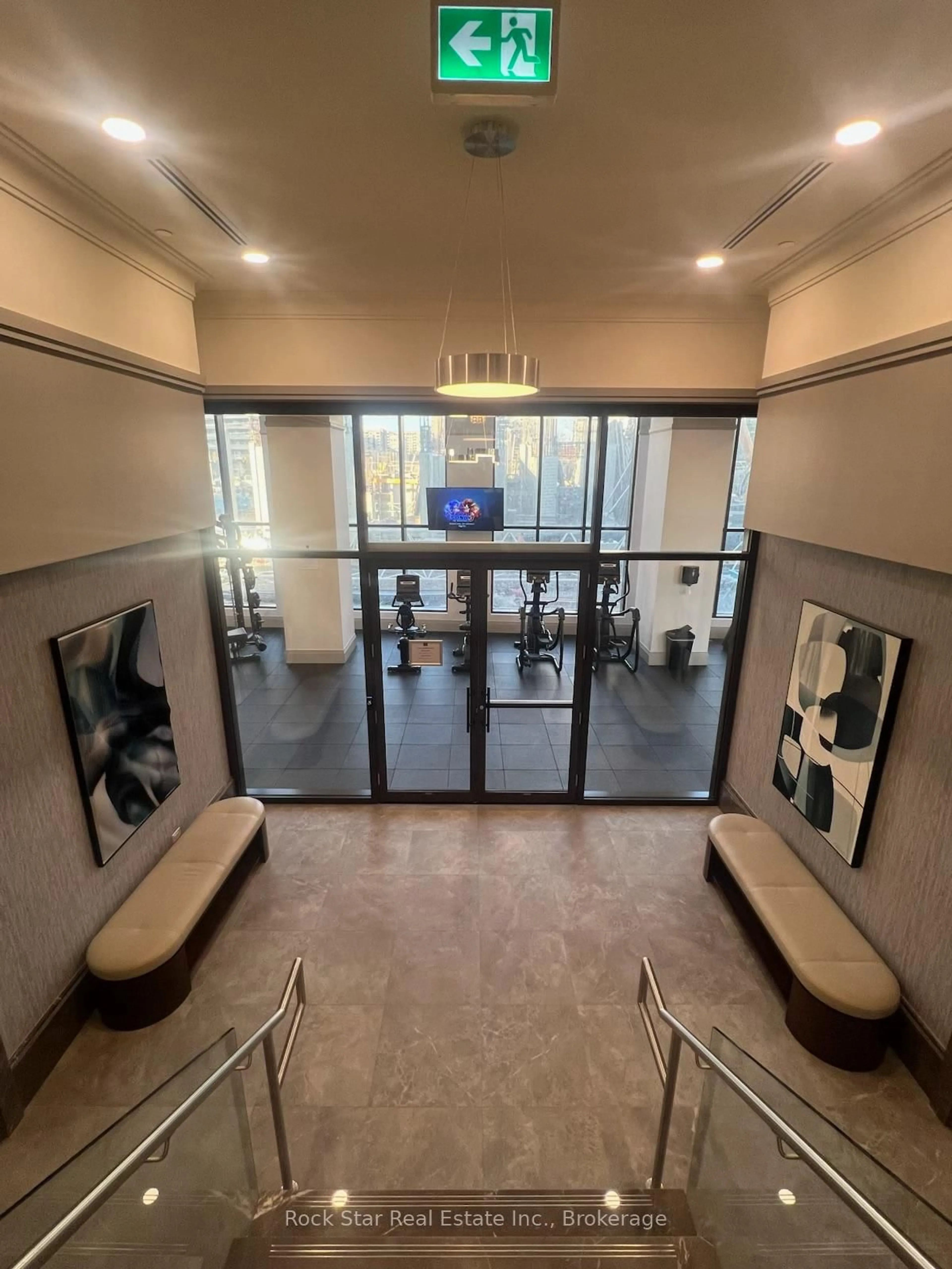 Lobby for 30 Elm Dr #3510, Mississauga Ontario L5B 0N6