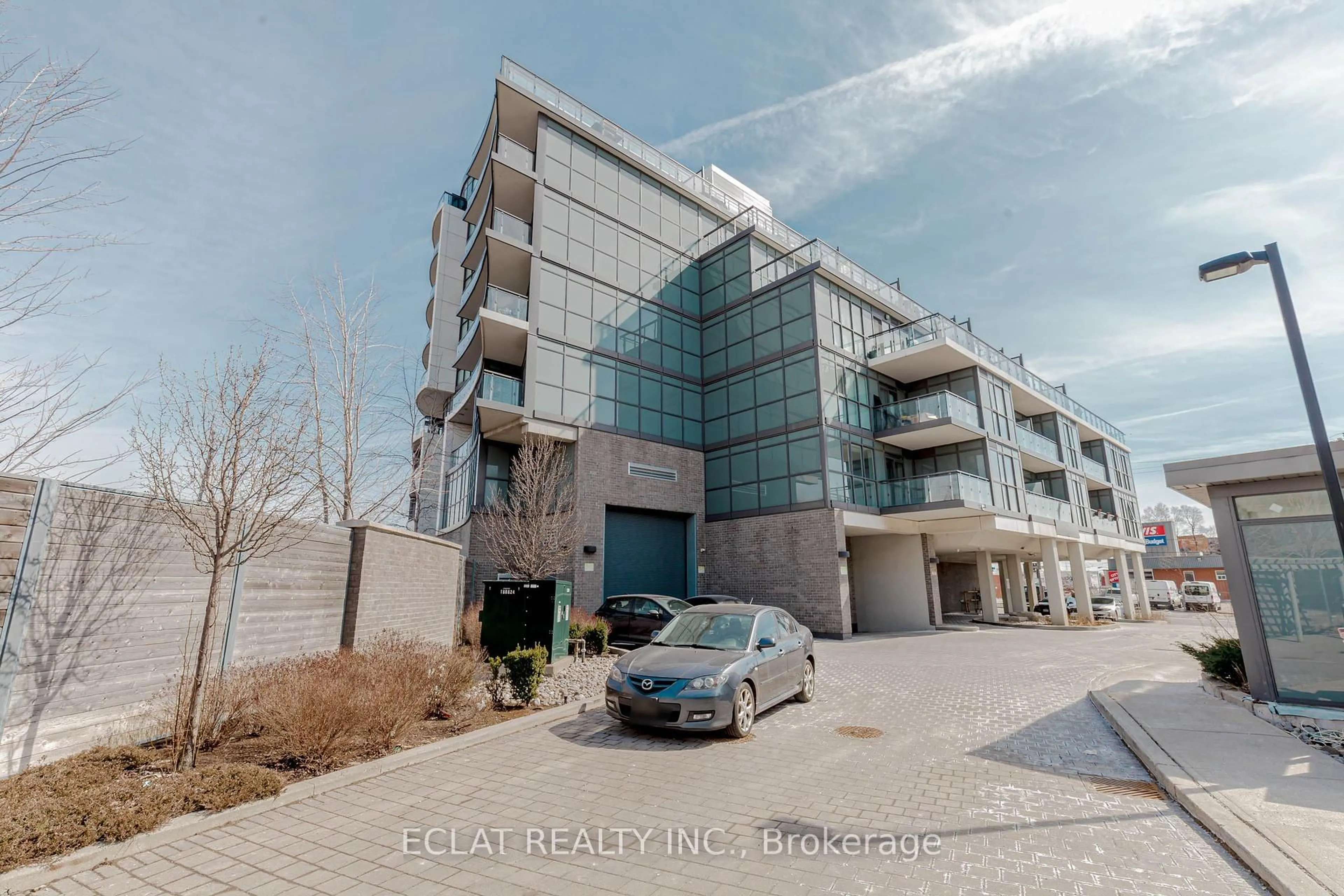 Unknown for 16 McAdam Ave #803, Toronto Ontario M6A 1S5