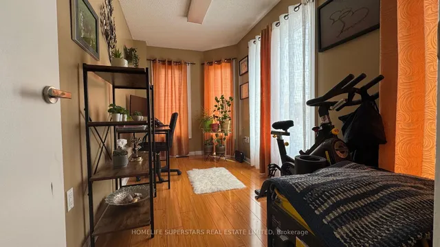 Additional property image - 980 Peter Robertson Blvd