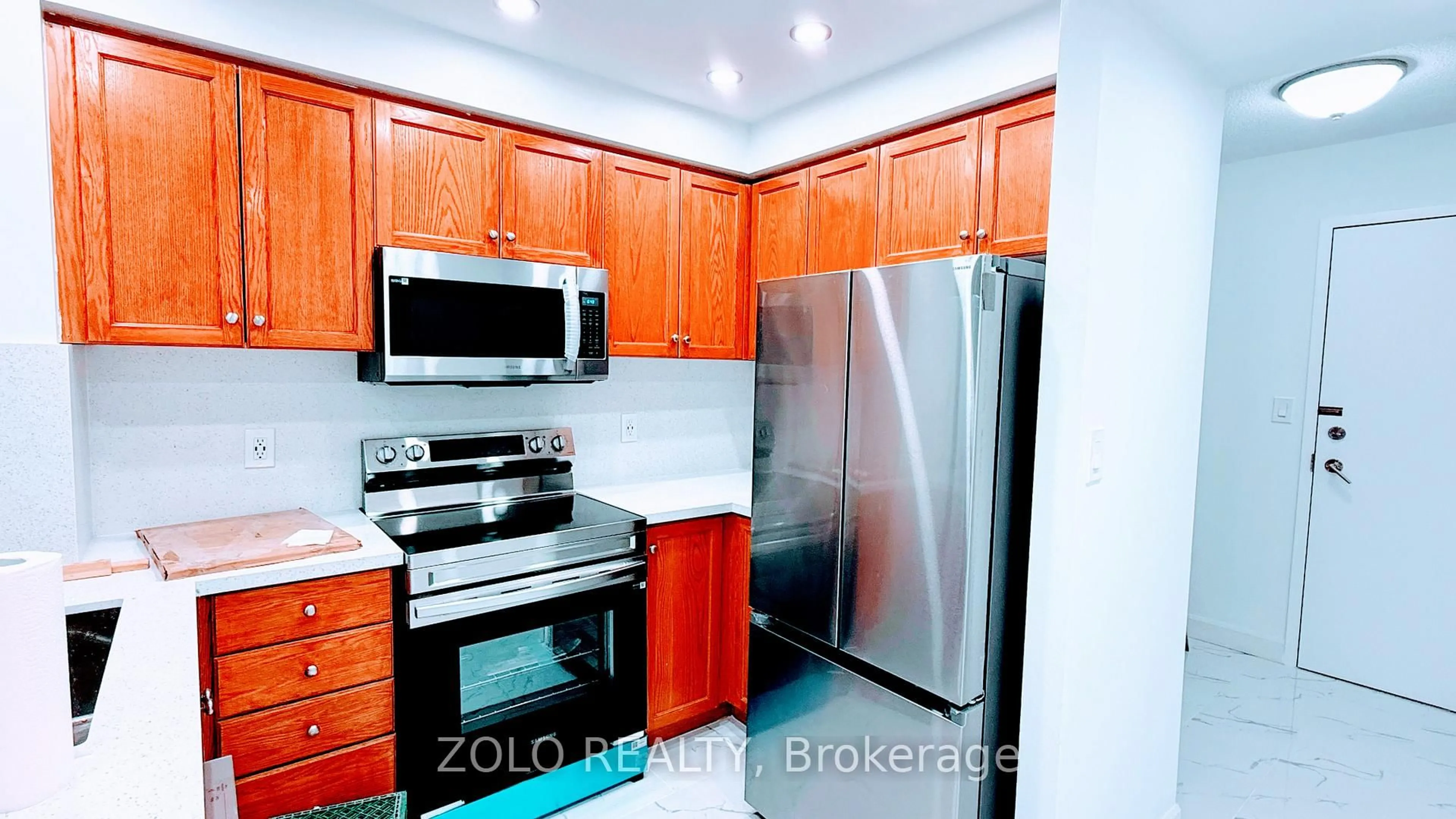 Standard kitchen, unknown for 2464 Weston Rd #212, Toronto Ontario M9N 0A2