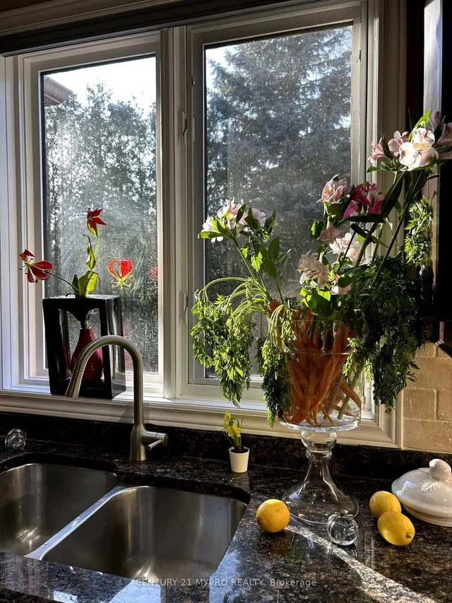 Additional property image - 1665 Glenvista Dr