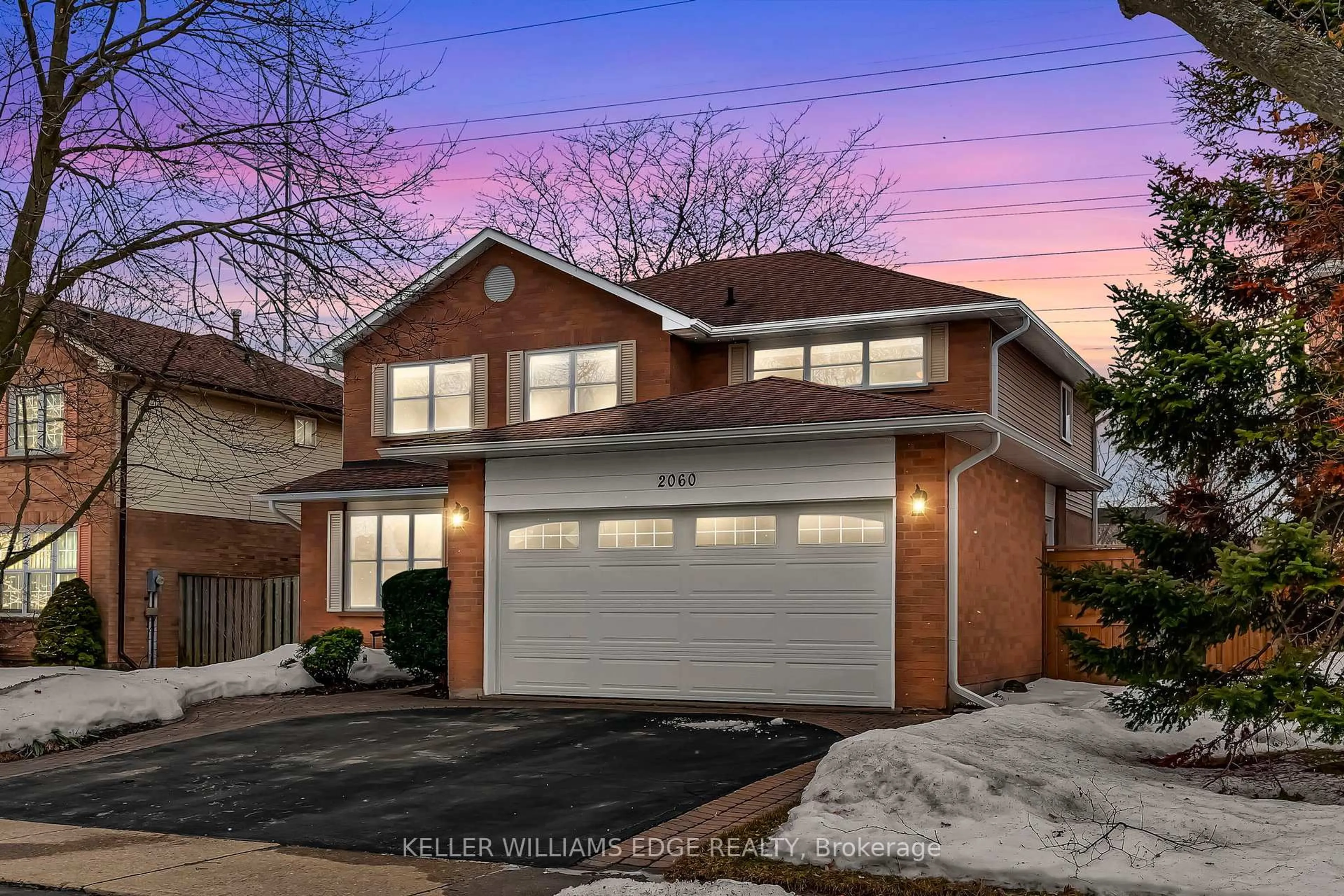 Home with brick exterior material, street for 2060 Hunters Wood Dr, Burlington Ontario L7M 2V2