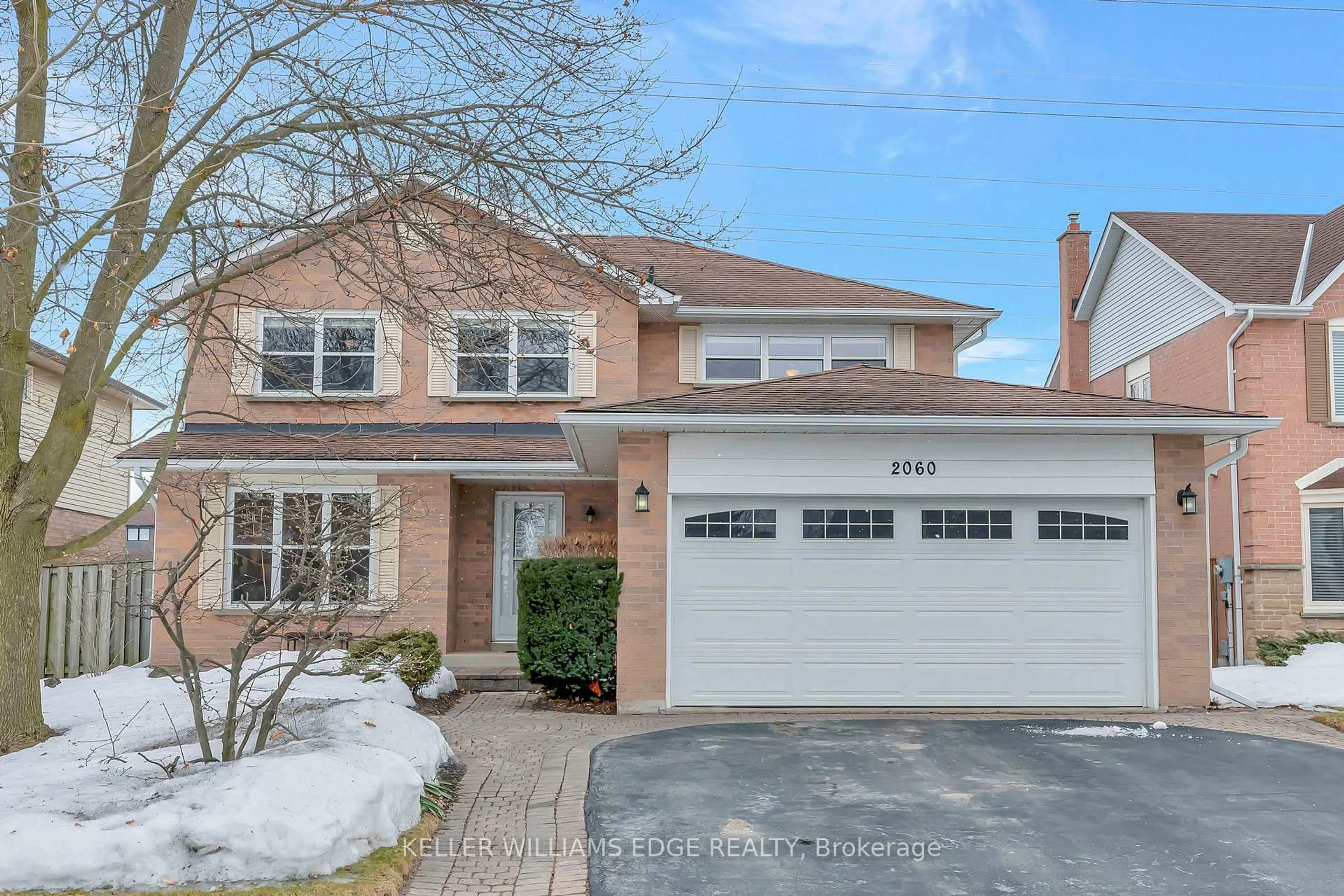 Home with brick exterior material, street for 2060 Hunters Wood Dr, Burlington Ontario L7M 2V2