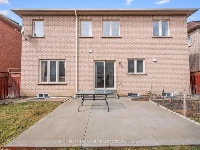 Primary image of 9 Hopecrest Pl