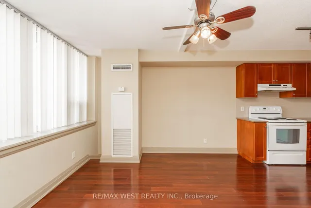 Additional property image - 2737 Keele St Unit 629
