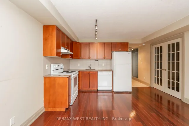 Additional property image - 2737 Keele St Unit 629