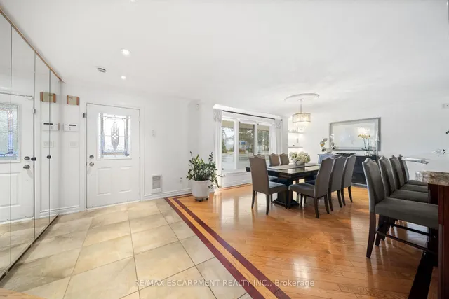 Additional property image - 1045 Bloor St