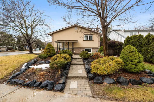 Additional property image - 1045 Bloor St