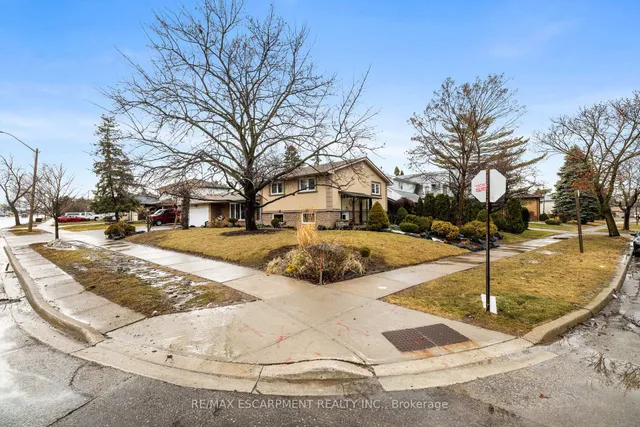 Additional property image - 1045 Bloor St