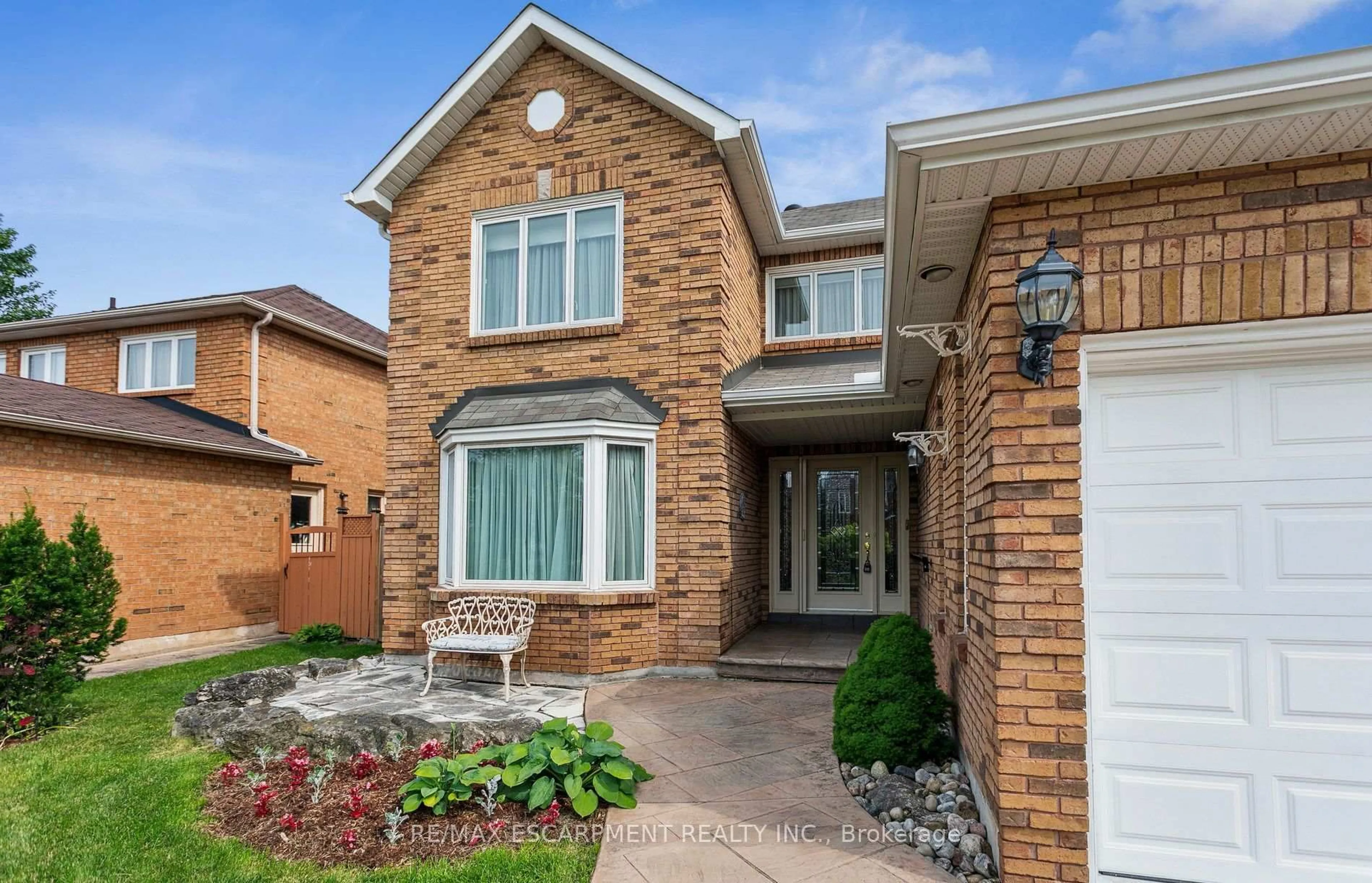 Home with brick exterior material, street for 2008 Grenville Dr, Oakville Ontario L6H 3Z3