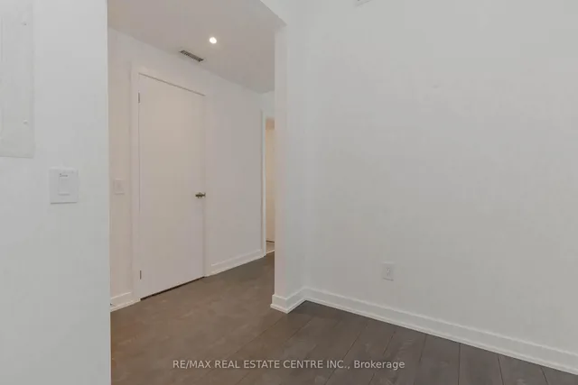 Additional image 31 of 28 Ann St Unit 310