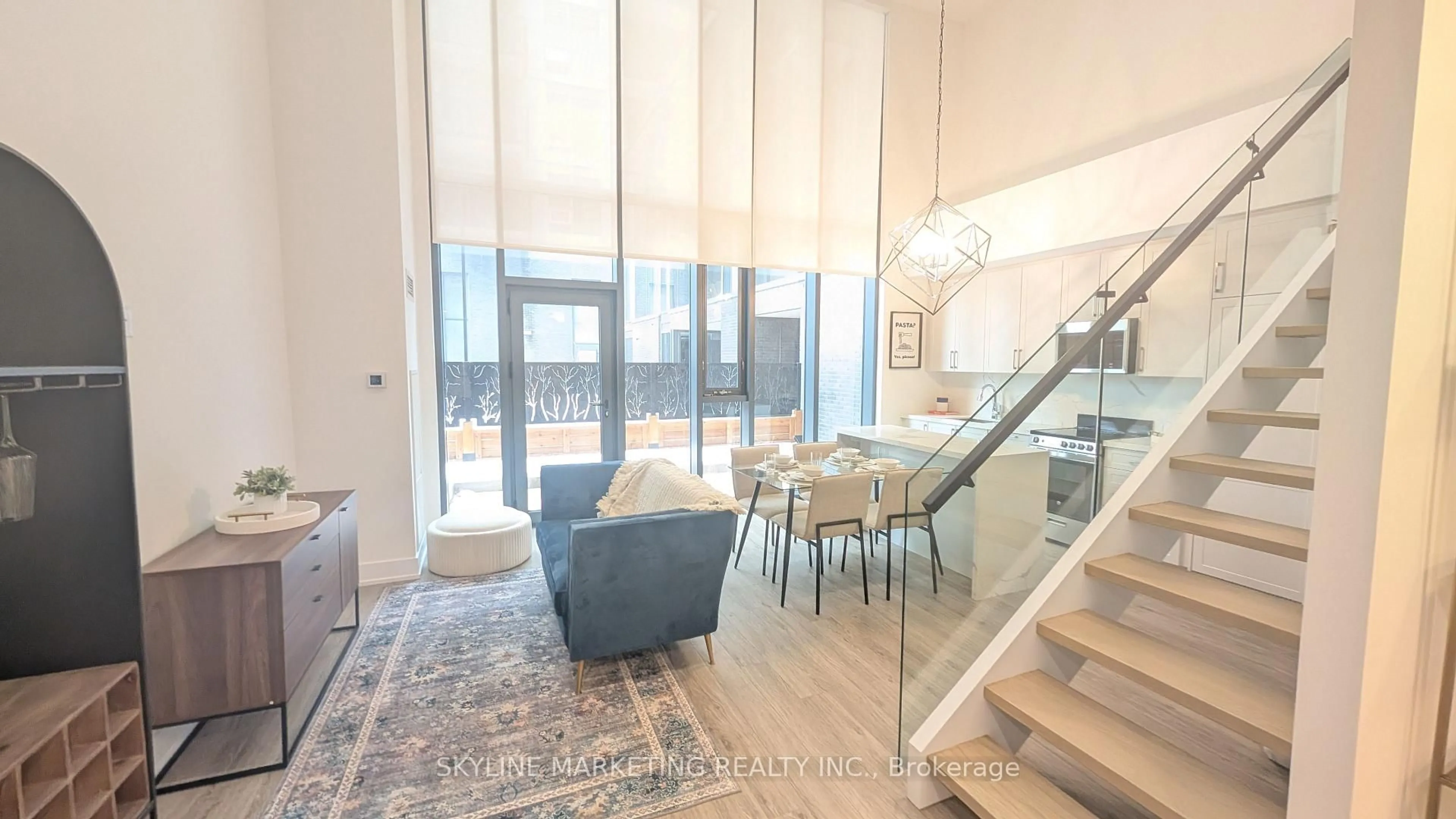 Indoor foyer for 2450 Old Bronte Rd #116, Oakville Ontario L6M 5P6