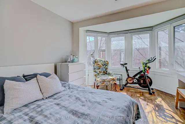 Additional property image - 221 Windermere Ave