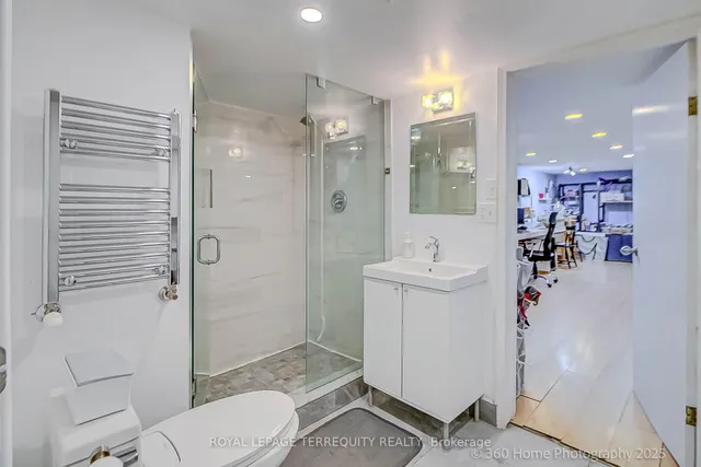 Additional property image - 221 Windermere Ave