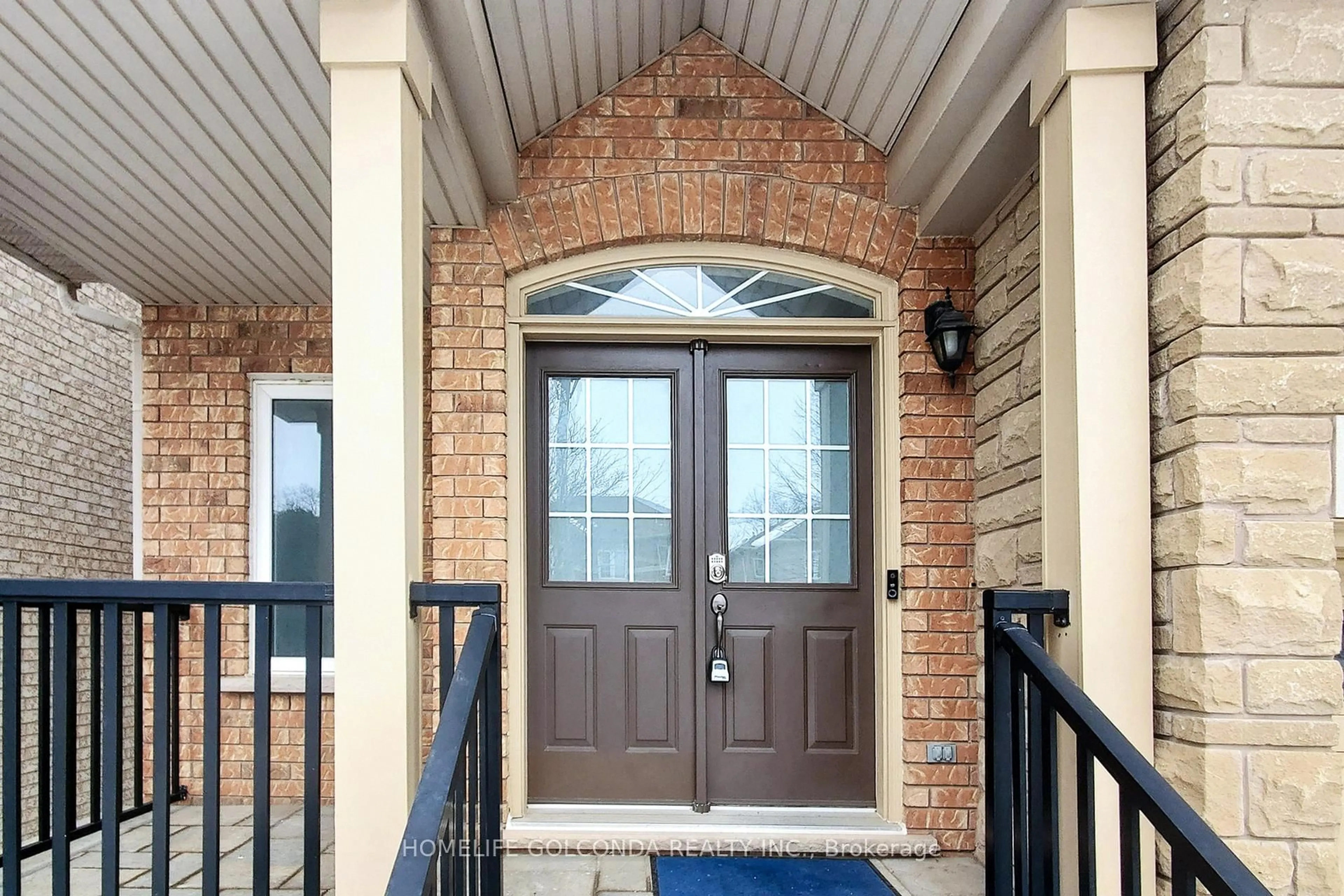 Indoor entryway for 2473 Blue Holly Cres, Oakville Ontario L6M 4V4