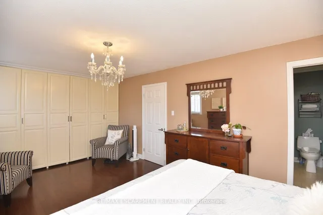 Additional property image - 2101 Silwell Crt
