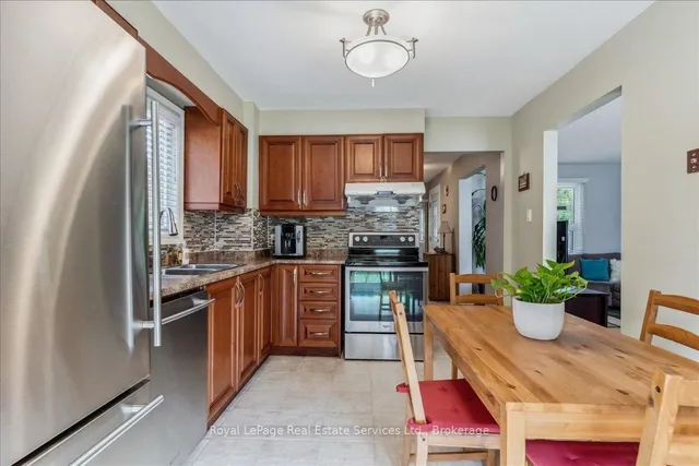 Additional property image - 211 Murray St