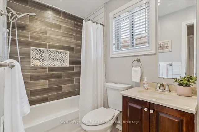 Additional property image - 211 Murray St
