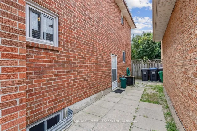 Additional property image - 211 Murray St