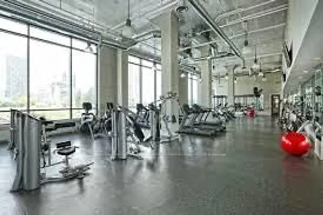 Additional property image - 2220 Lakeshore Blvd Unit 1310