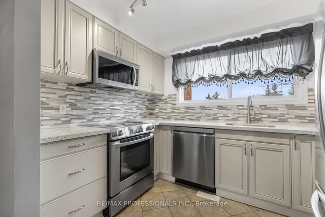 Additional image 17 of 49 Dawson Cres