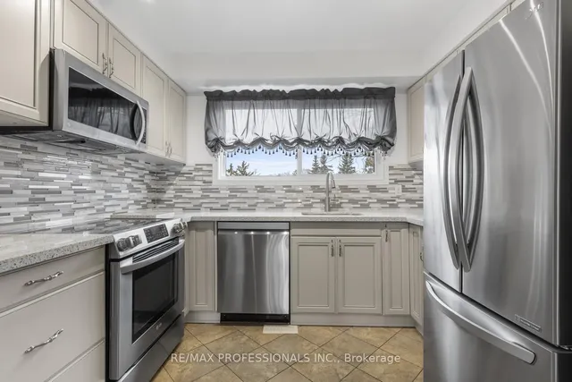 Additional image 18 of 49 Dawson Cres