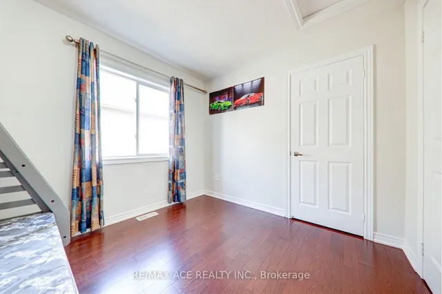 Additional property image - 27 Village Lake Cres