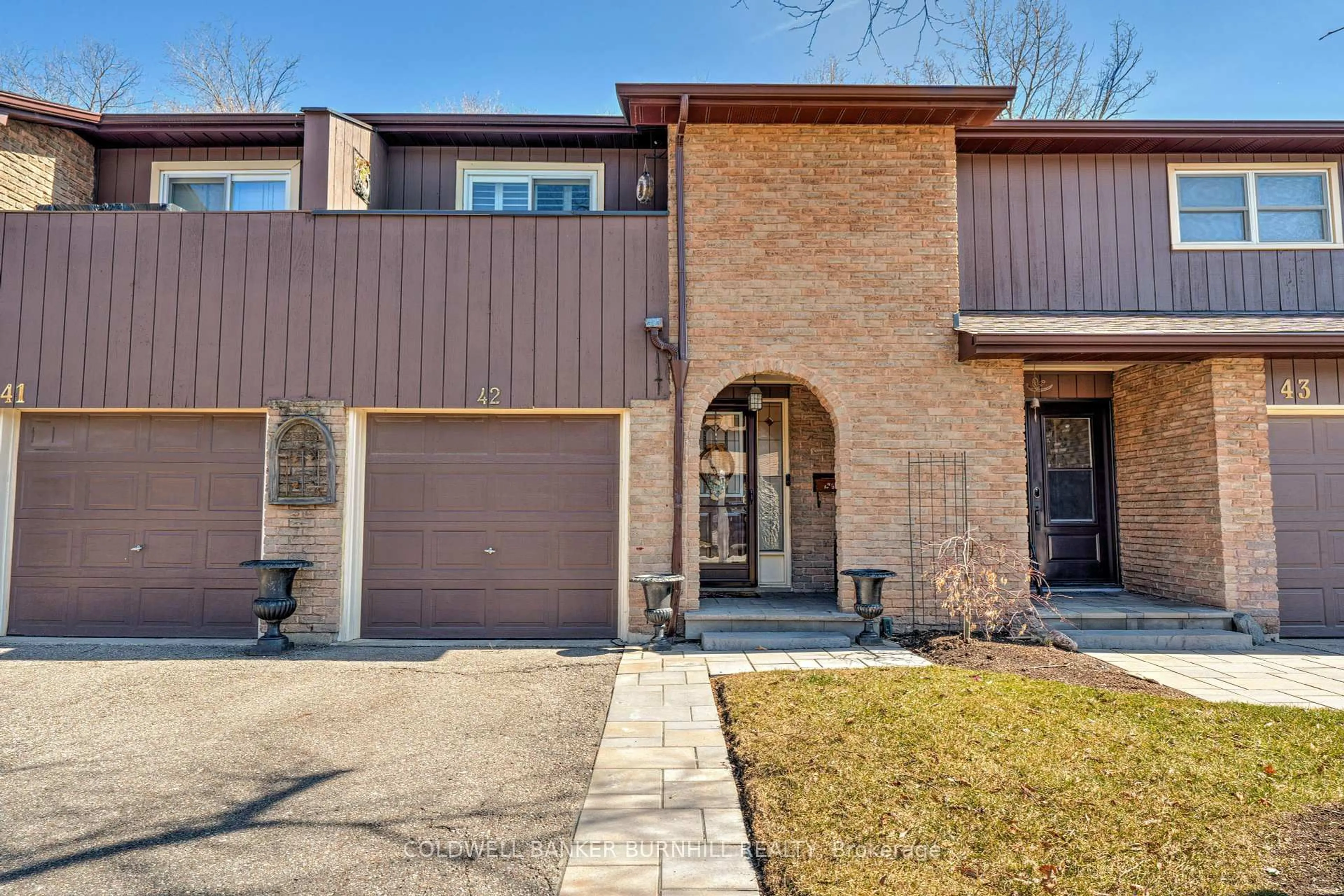 Home with brick exterior material, street for 2301 CAVENDISH Dr #42, Burlington Ontario L7P 3M3