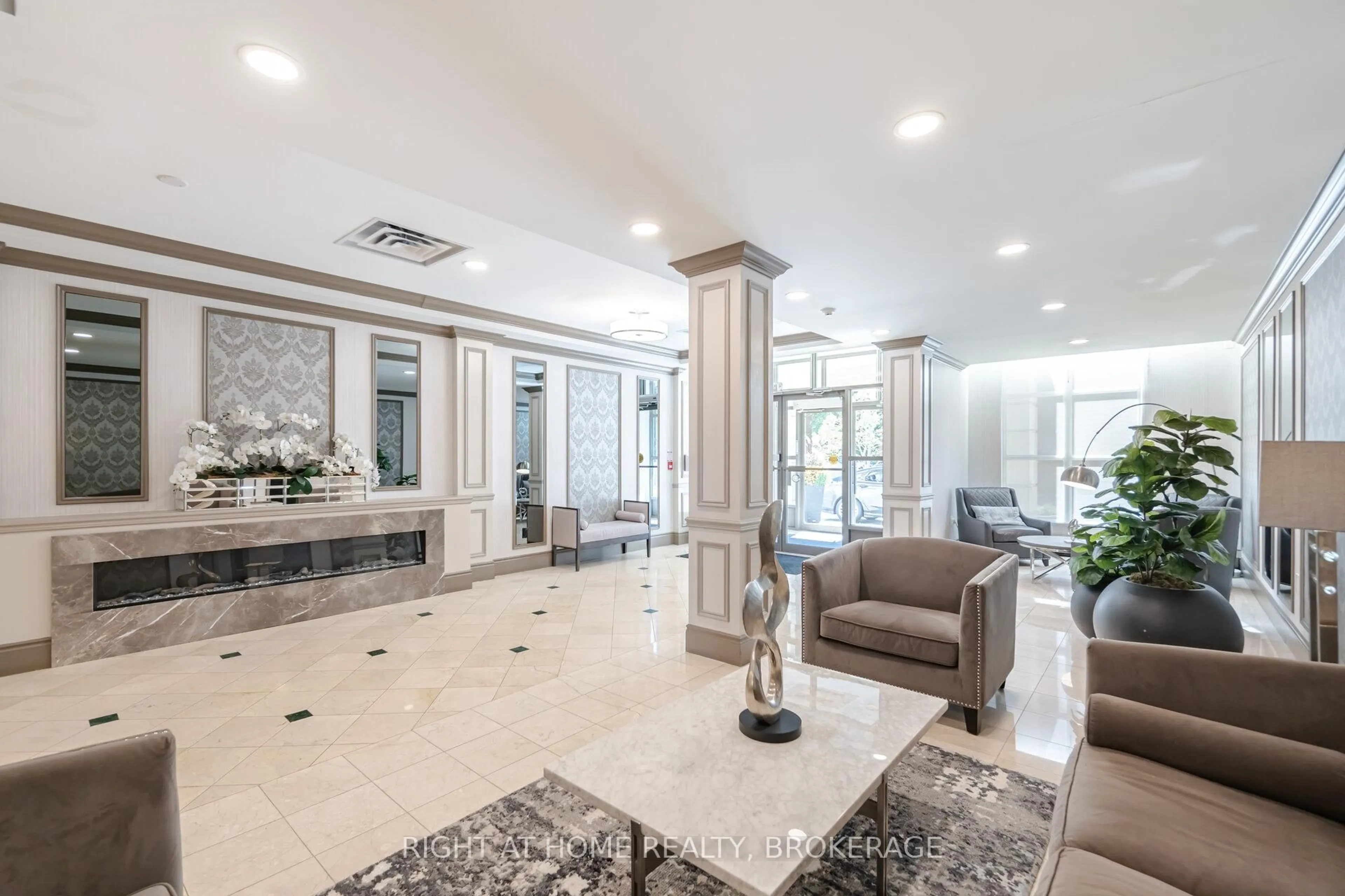 Lobby for 442 Maple Ave #1106, Burlington Ontario L7S 2L7