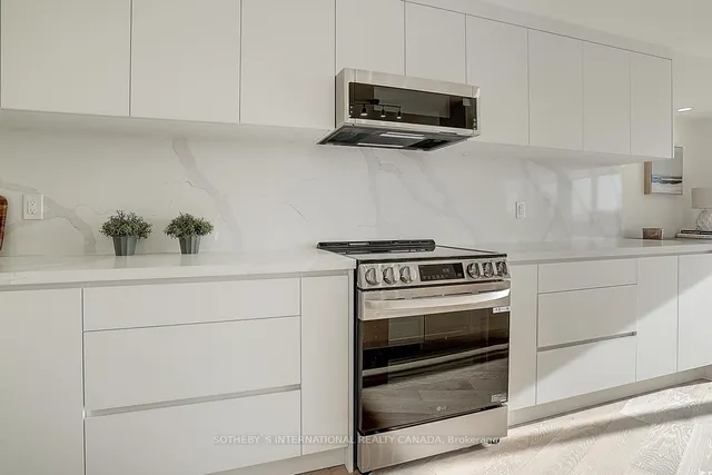 Additional property image - 1230 Marlborough Crt Unit 806