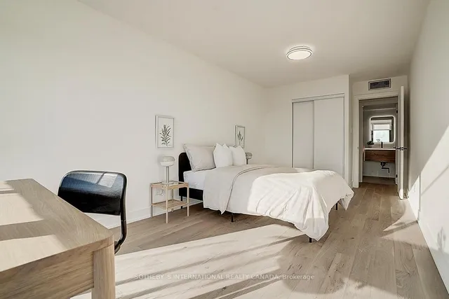 Additional property image - 1230 Marlborough Crt Unit 806
