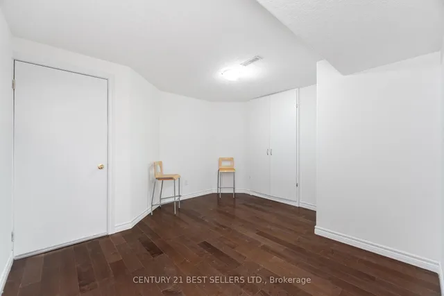 Additional property image - 1191 Barclay Circ