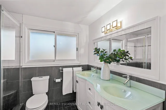 Additional property image - 5373 Spruce Ave