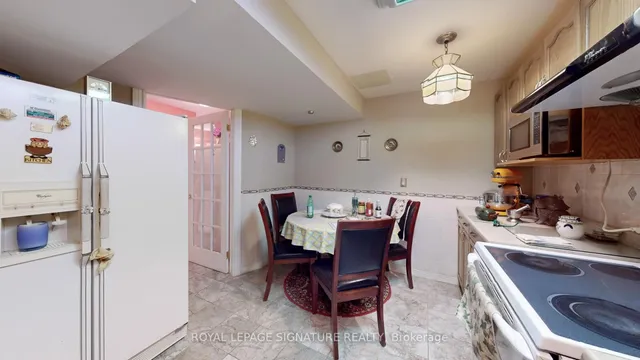 Additional property image - 180 Kingknoll Dr