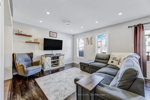 Additional property image - 625 Attenborough Terr