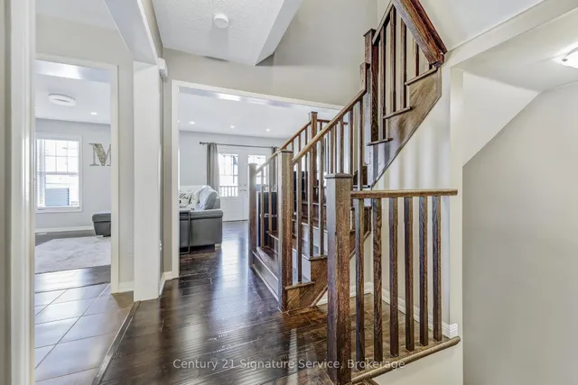 Additional property image - 625 Attenborough Terr