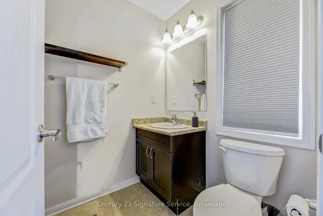 Additional property image - 625 Attenborough Terr