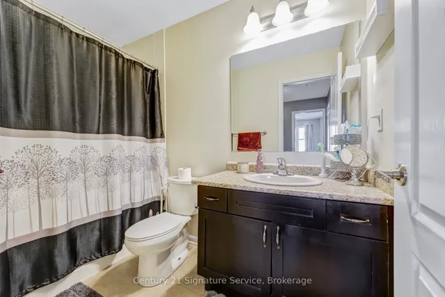 Additional property image - 625 Attenborough Terr