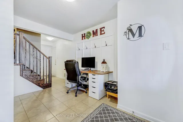 Additional property image - 625 Attenborough Terr
