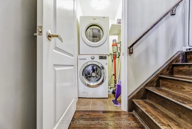 Additional property image - 625 Attenborough Terr