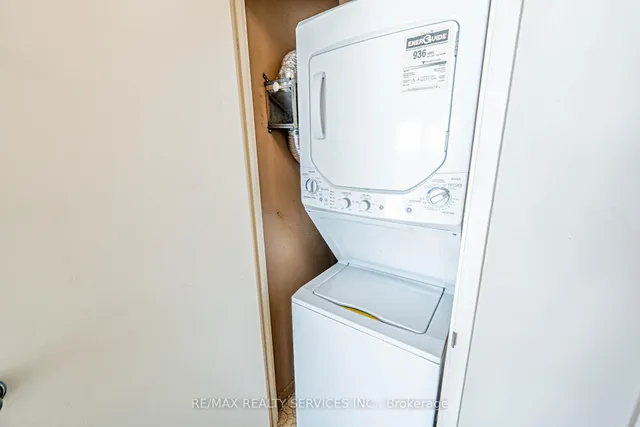 Additional property image - 8 Lisa St Unit 1503