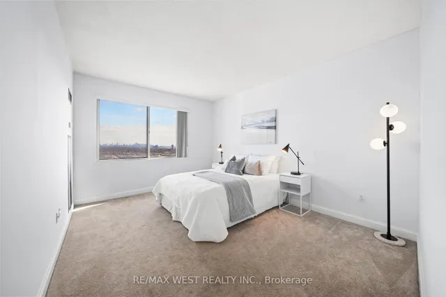 Additional property image - 101 Subway Cres Unit PH302