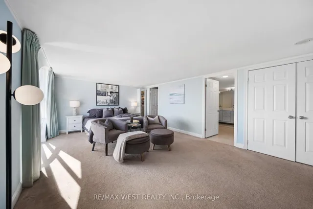 Additional property image - 101 Subway Cres Unit PH302