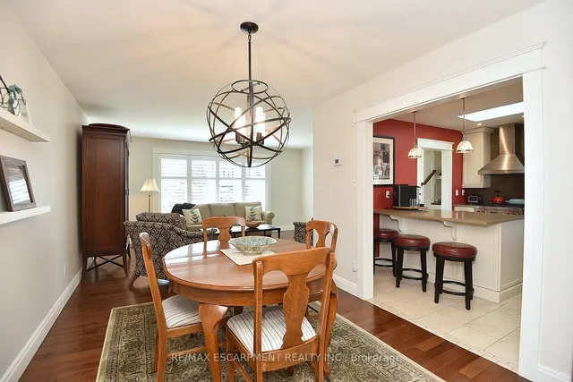 Additional property image - 625 Ardleigh Cres