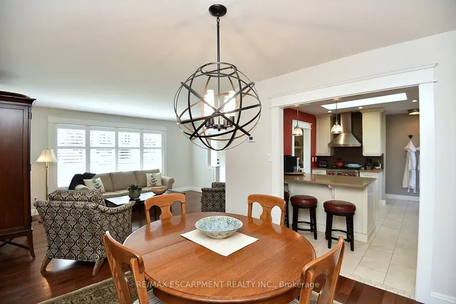 Additional property image - 625 Ardleigh Cres