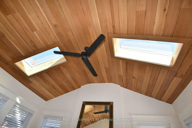 Additional property image - 625 Ardleigh Cres