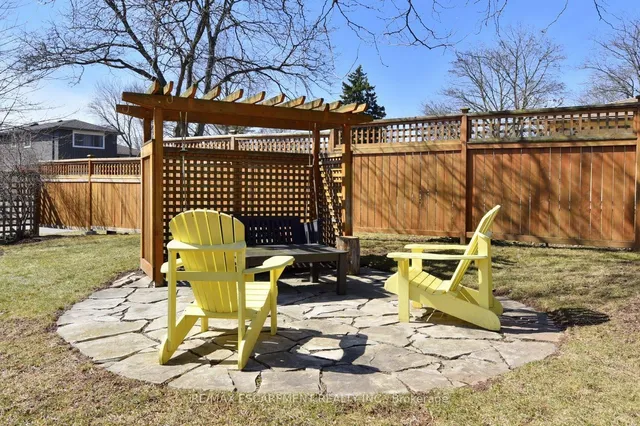 Additional property image - 625 Ardleigh Cres