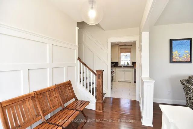 Additional property image - 625 Ardleigh Cres